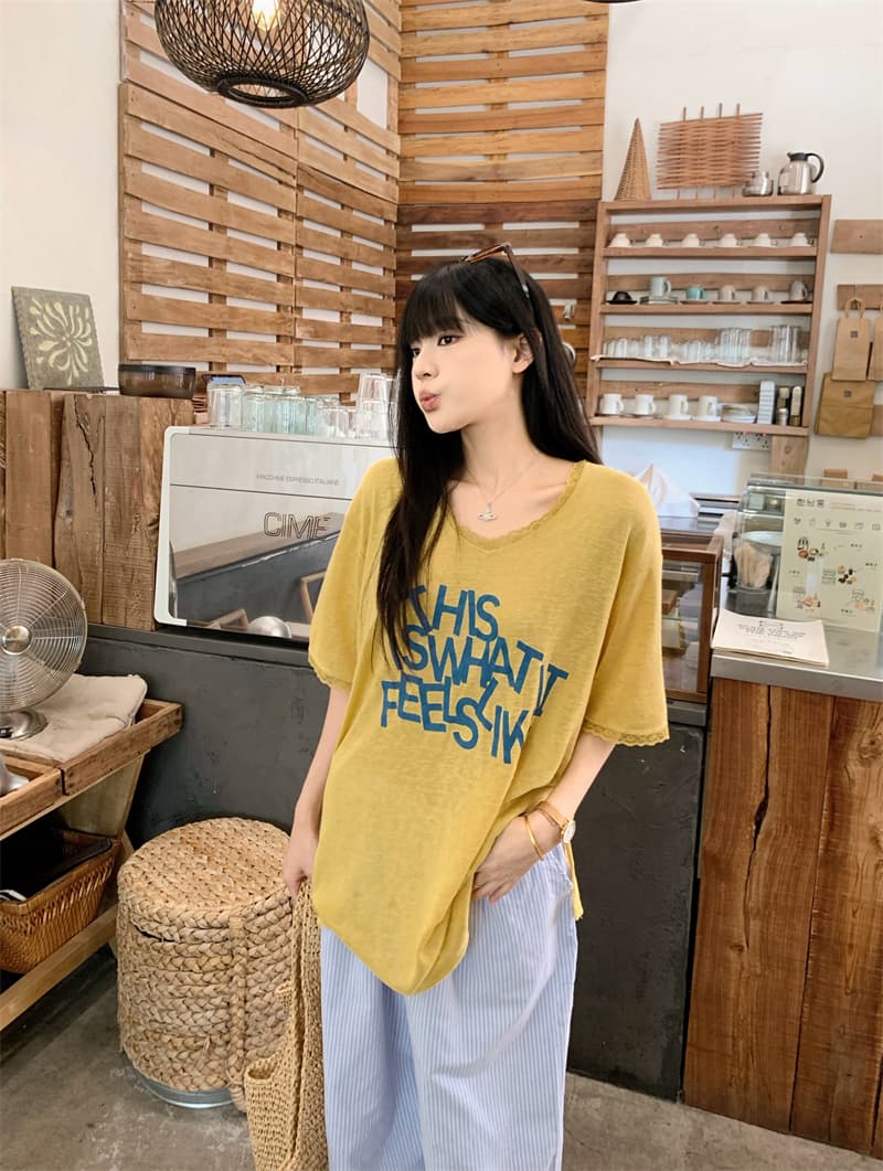있음 선적 실사 한 부서 눈꽃 면 알파벳 루즈핏 레이스 V넥 티셔츠 느긋한 스트라이프 캐주얼 바지 세트 상세 이미지 15