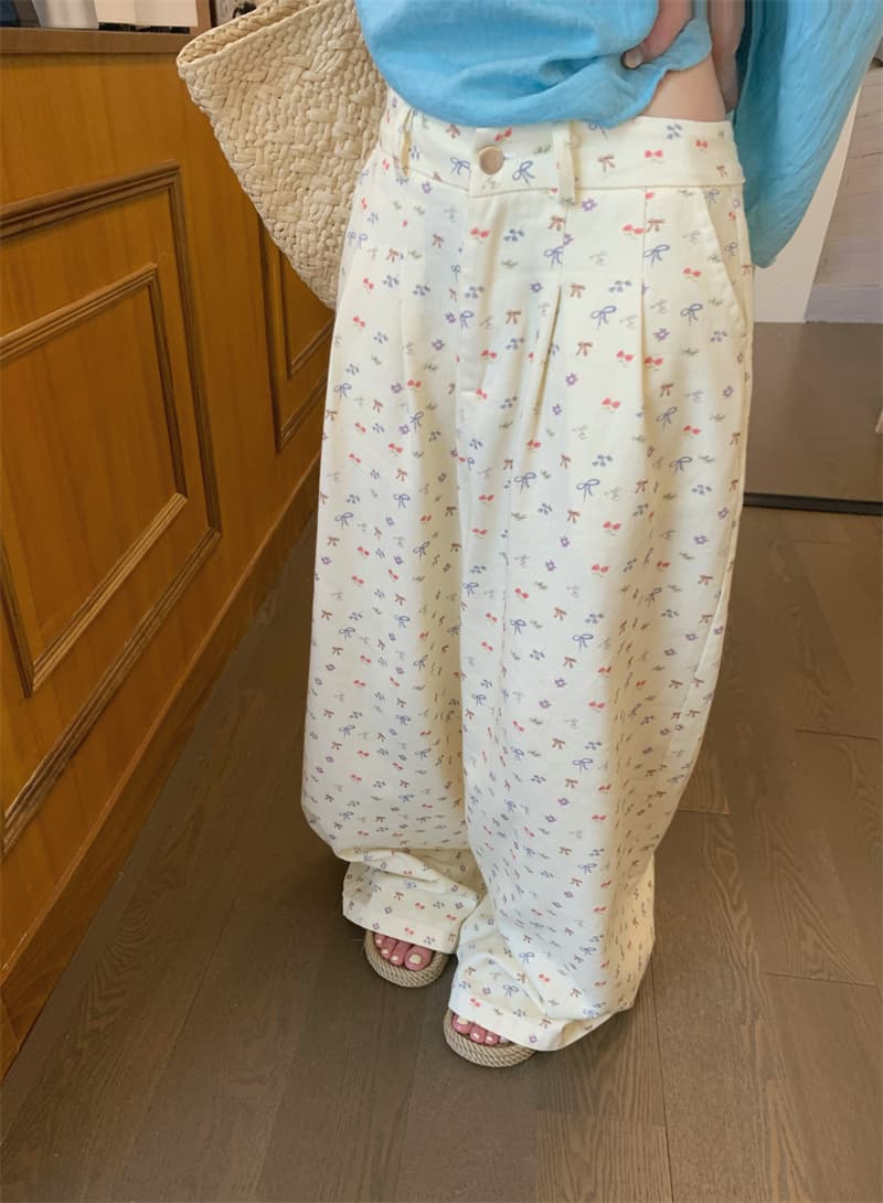 있음 선적 실사 달콤함 거품 소매 관대 한 칼라 연령 감소 슬림해 보이는 인형 셔츠 꽃무늬 데님 와이드 레그 팬츠 세트 상세 이미지 16