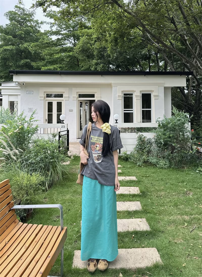있음 선적 실사 ns 바람 한 부서 라운드 넥 어두운 회색 프린트 반팔 티셔츠 맨위 박하 녹색 트임 반신 스커트 이미지 3
