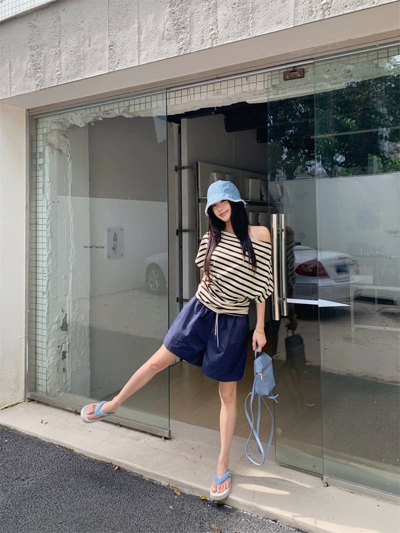 있음 선적 실사 여름 편안함 다용도 스트라이프 반팔 티셔츠 허리밴드 해군 반바지 세트 이미지 2