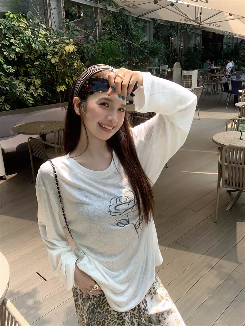 있음 선적 실사 이른 가을 새로운 전후 패치워크 익스트림 제인 꽃 긴팔 화이트 자외선 차단 티셔츠 레오파드 무늬 와이드 레그 팬츠 상세 이미지 4