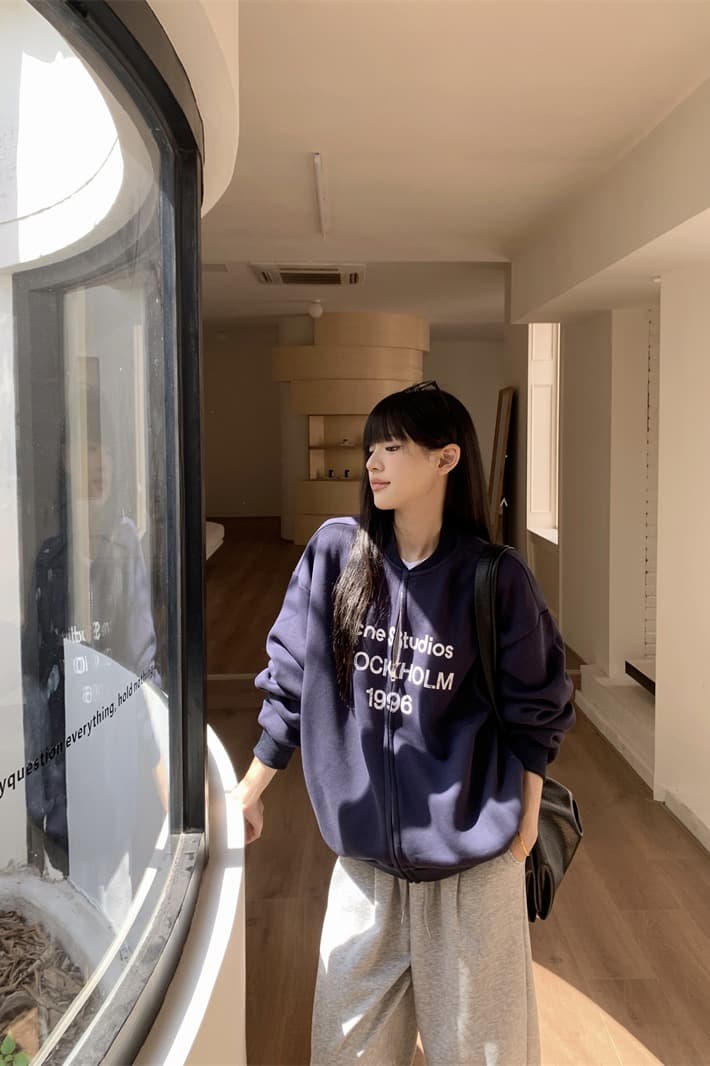 지금 실사 정가 알파벳 프린트 라운드 넥 루즈핏 긴팔 여성 코트 이른 가을 아메리칸 루즈핏 캐주얼 오픈 가디건 맨위 이미지 6