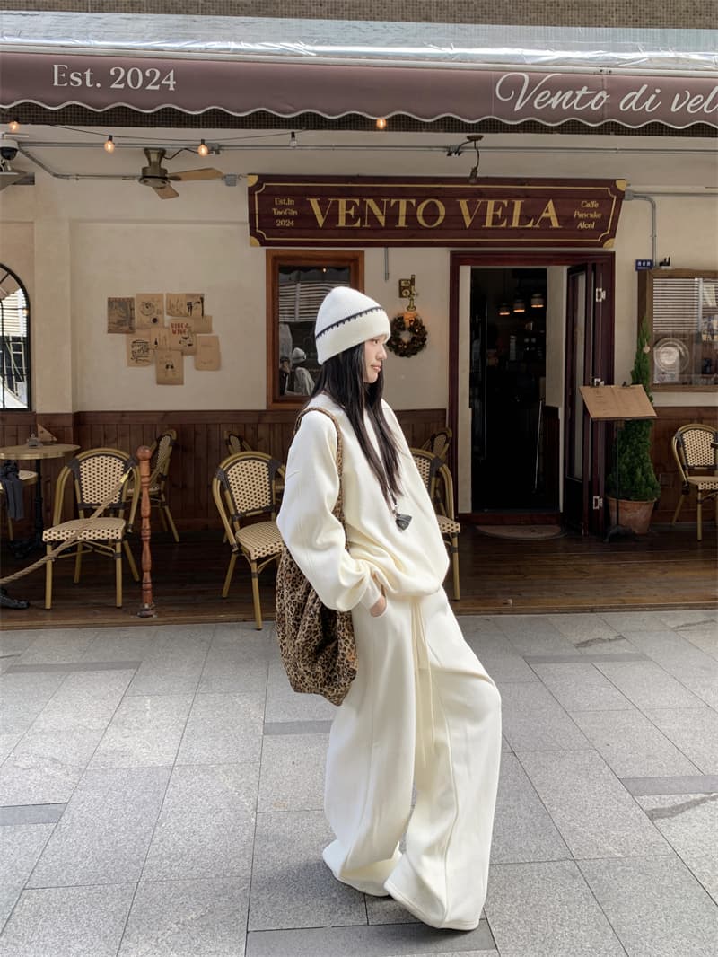 있음 선적 실사 느긋한 바람 라운드 넥 털이 있는 가을 겨울 보온 단색 후드티 화이트 웨이 바지 세트 상세 이미지 34