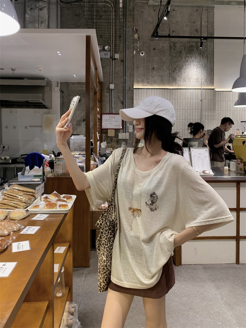 지금 지금 실사 여름 편안함 루즈핏 느긋한 바람 오트밀 색상 프린트 반팔 티셔츠 상세 이미지 19