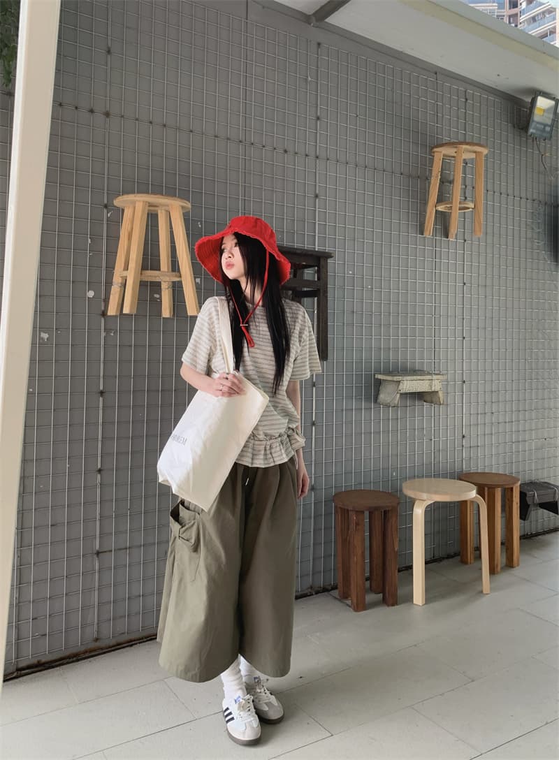 있음 선적 실사 한 국풍 연령 감소 스트라이프 밑단 펌프 로프 반팔 티셔츠 육군 녹색 캐주얼 8 분 바지 세트 상세 이미지 1