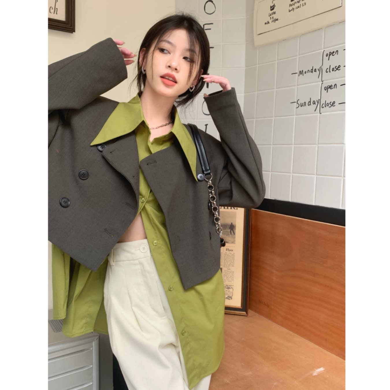 있음 선적 실사 이른 가을 라운드 넥 쇼트 스타일 절묘한 작은 여자 패션 재킷 이중 버튼 이미지 5