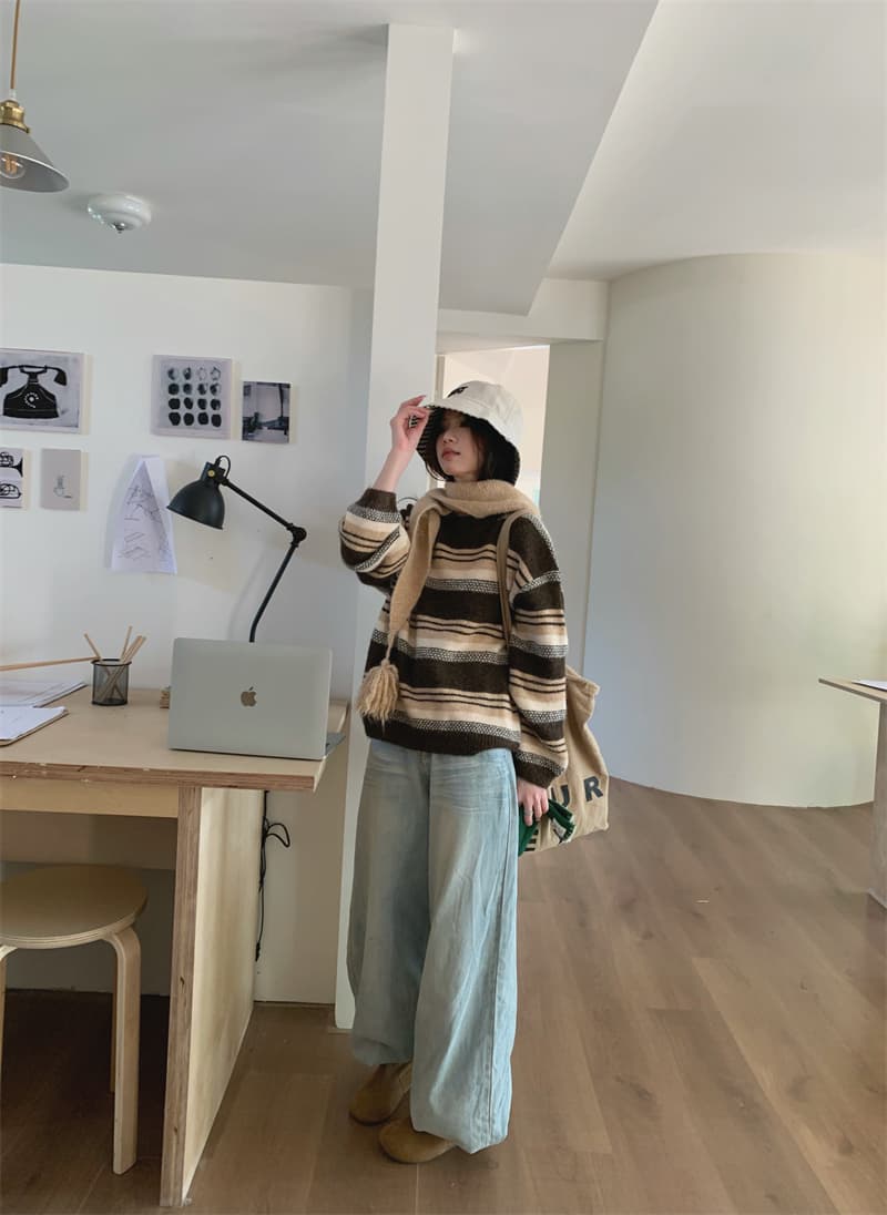 있음 선적 실사 가을 의상 루즈핏 부드럽다 배색 스트라이프 풀오버 니트 스웨터 삼각형 스카프 투피스 세트 상세 이미지 11