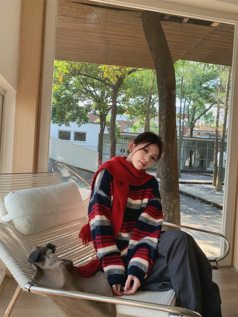 있음 선적 실사 가을 의상 루즈핏 부드럽다 배색 스트라이프 풀오버 니트 스웨터 삼각형 스카프 투피스 세트 상세 이미지 26