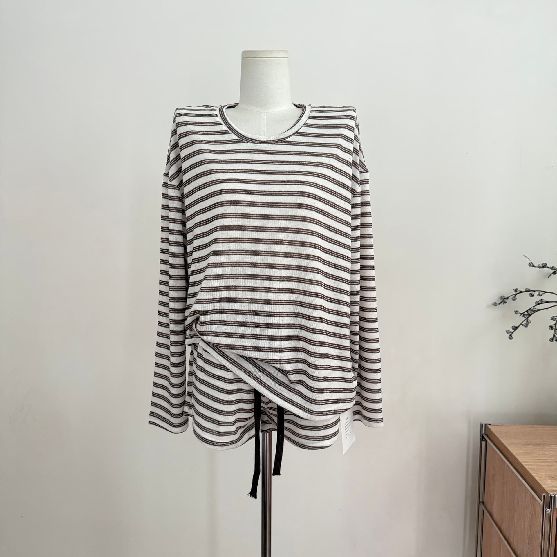 skk store 지식인 스트라이프 160g 상쾌 아마 라미 느슨함 스트라이프 루즈핏 티셔츠 세트 여성 이미지 4