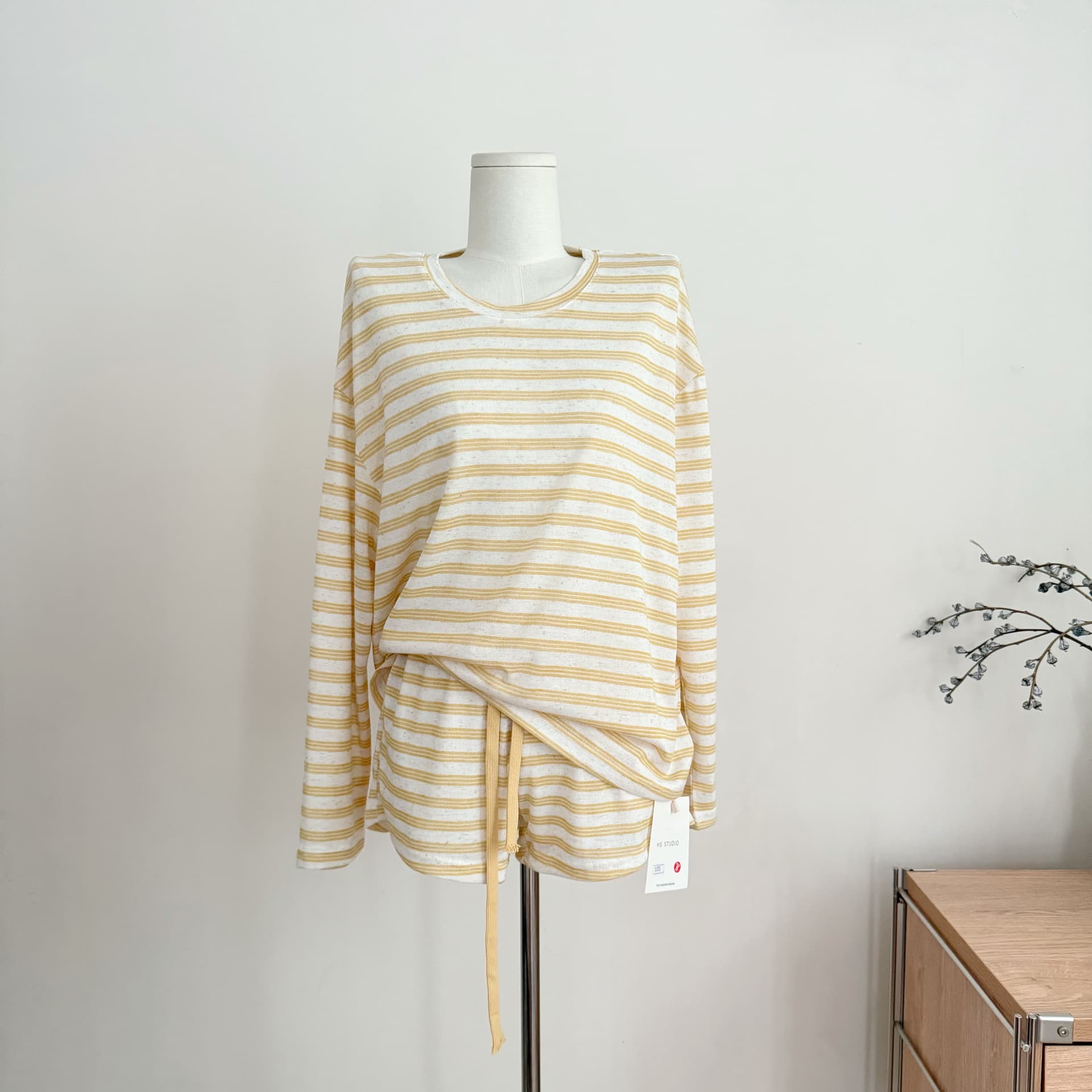 skk store 지식인 스트라이프 160g 상쾌 아마 라미 느슨함 스트라이프 루즈핏 티셔츠 세트 여성 상세 이미지 4