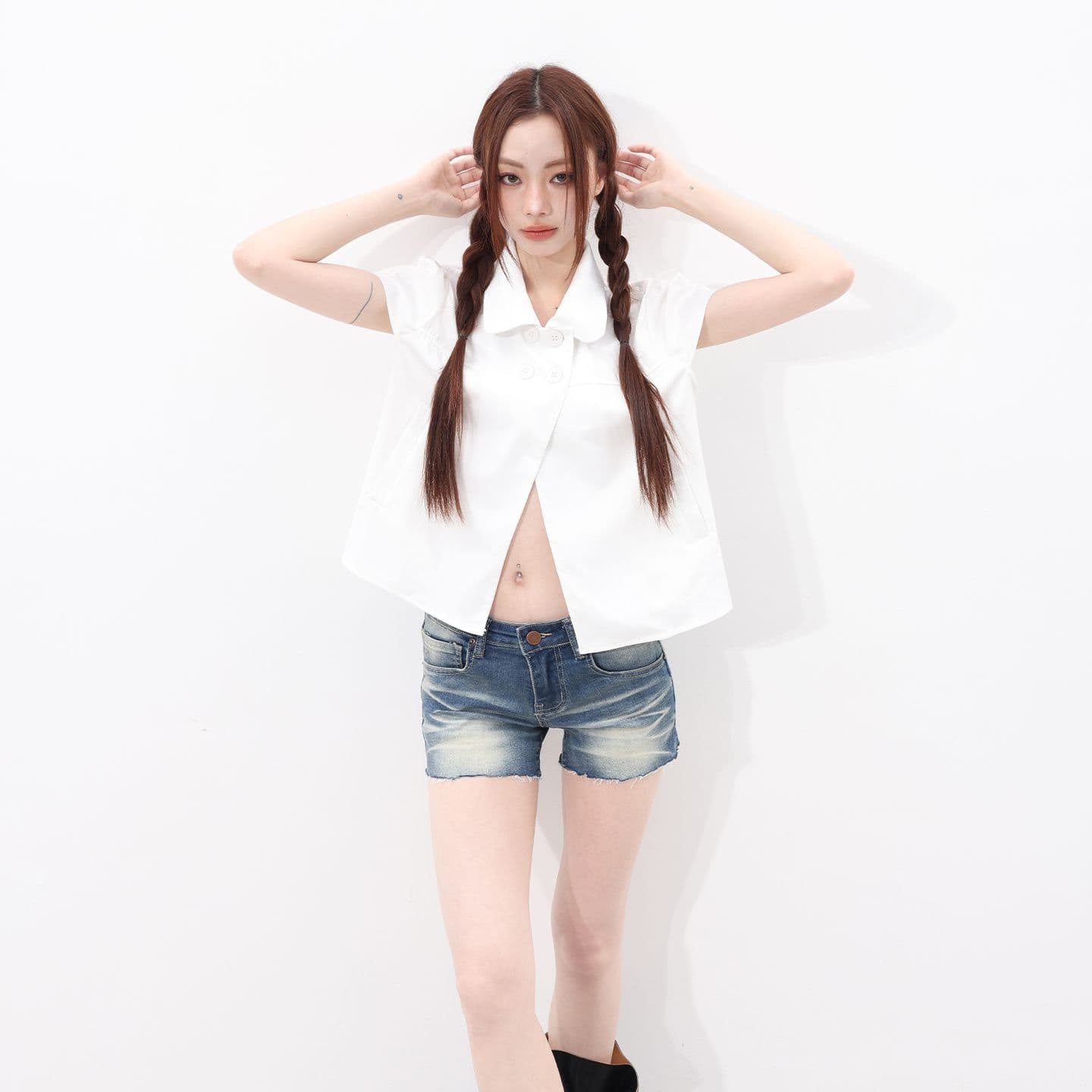 계절 신제품 소녀 와 성별 fitcheck 여름 편안함 인생 센스 자연 수계 데님