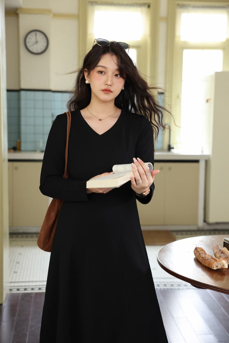 실사 가을 겨울 새로운 2026 새로운 캐주얼 슬림해 보이는 표지 배 긴팔 품격 드레스 상세 이미지 6