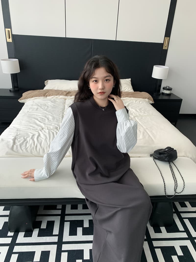 실사 새로운 2026 회색 스트라이프 페이크 레이어드 여성 드레스 루즈핏 긴팔 디자인 센스 작은 대중 치마 상세 이미지 12