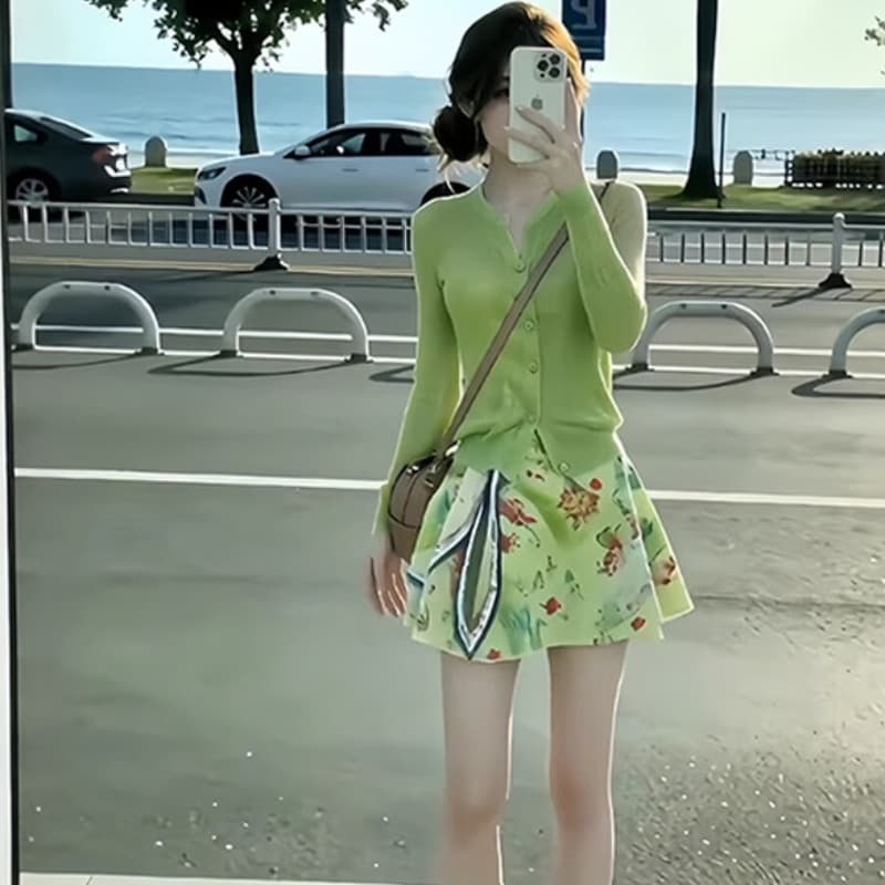 도파민 녹색 라운드 넥 긴팔 니트 오픈 가디건 맨위 여성 봄 꽃무늬 루즈핏 슬림해 보이는 반신 스커트 투피스 세트
