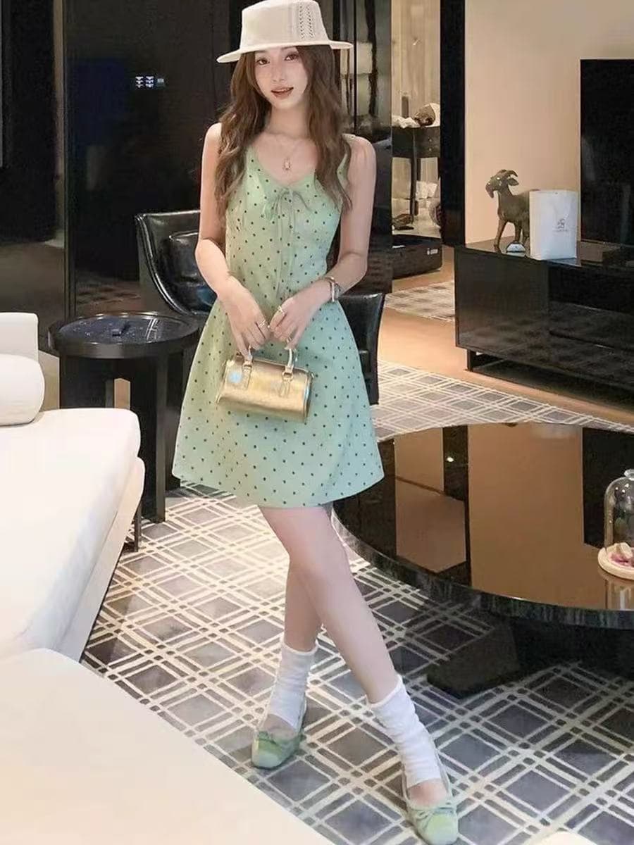 프랑스식 부드러운 바람 도트 무늬 슬립 여성 드레스 2026 새로운 품격 허리 수축 고유 한 Chic 달콤함 작은 치마 이미지 3