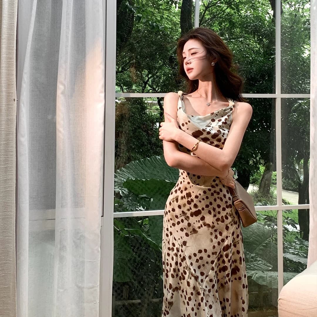 무쯔리 목자이 ~ 중 리 맑은 창 와일드 그림자 디자인 센스 품격 슬립 흔들다 칼라 드레스 하이웨이스트 스트랩 A라인 스커트 이미지 4