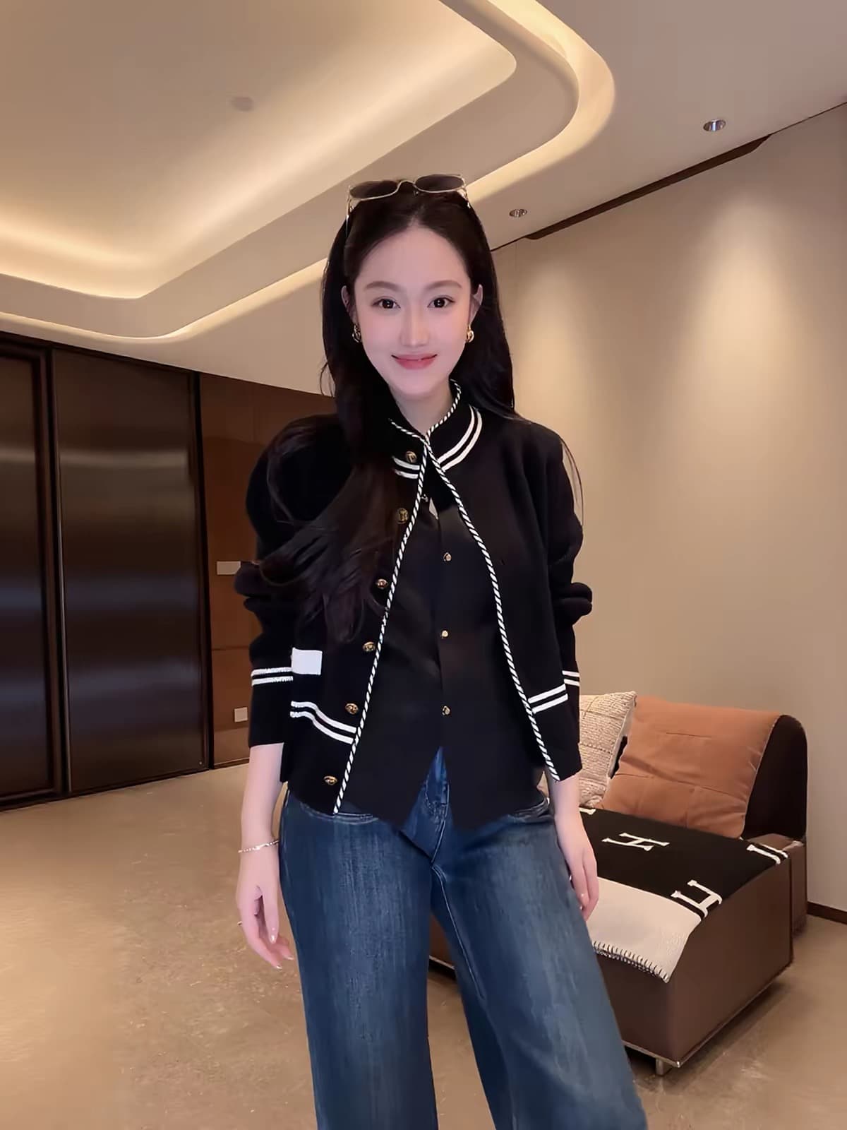 대 리 plus 흑백 줄무늬 스탠드 칼라 양모 니트 스웨터 여성 가을 엠보싱 골드 버클 스웨터 카디건 코트 맨위 이미지 4