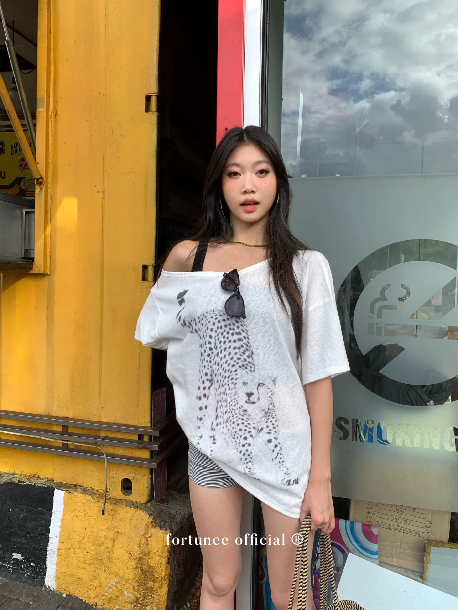 원본 것 얇은 스타일 레트로 표범 곡물 프린트 비스듬한 오프숄더 반팔 티셔츠 상세 이미지 15
