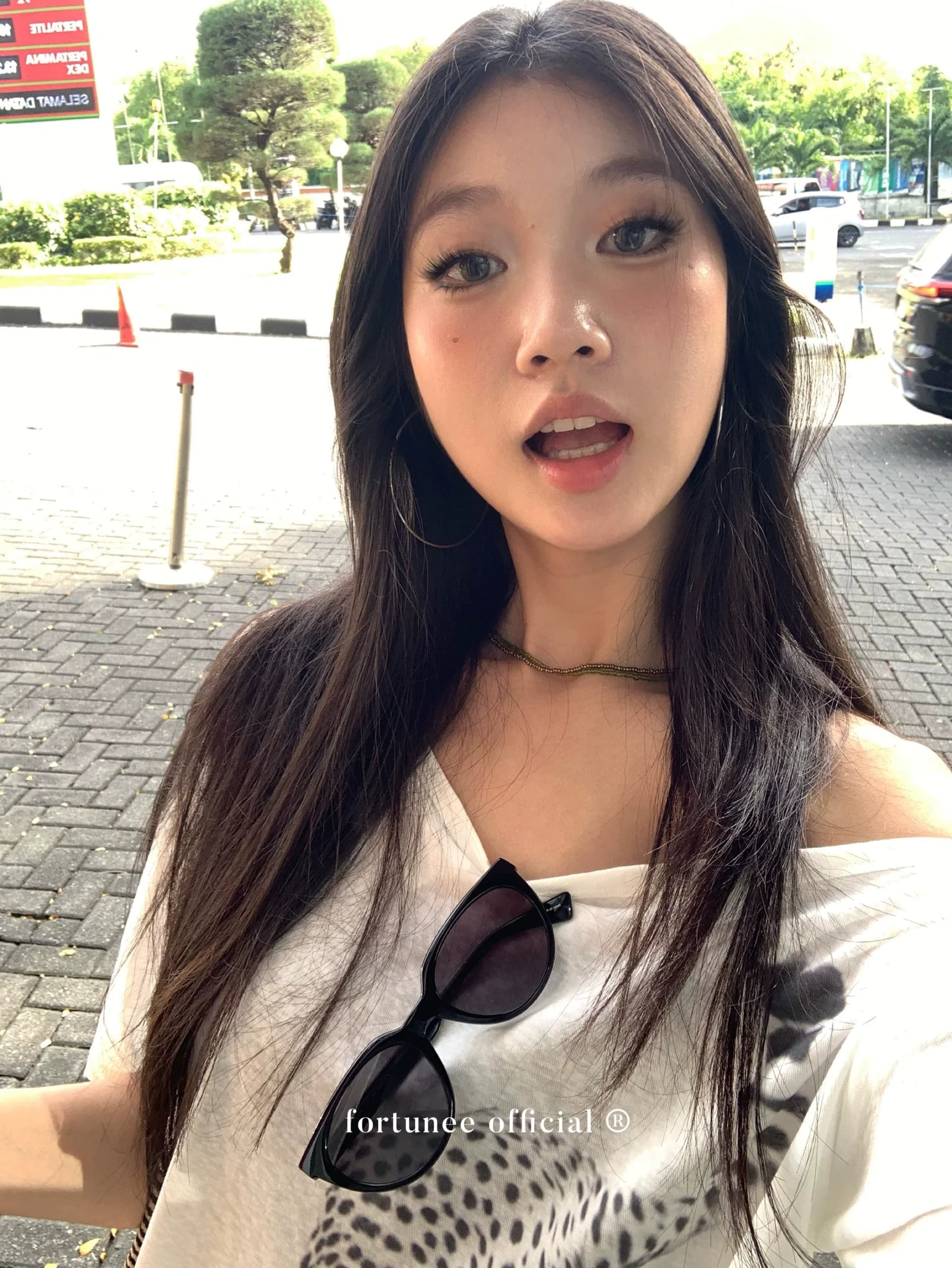 원본 것 얇은 스타일 레트로 표범 곡물 프린트 비스듬한 오프숄더 반팔 티셔츠 상세 이미지 17