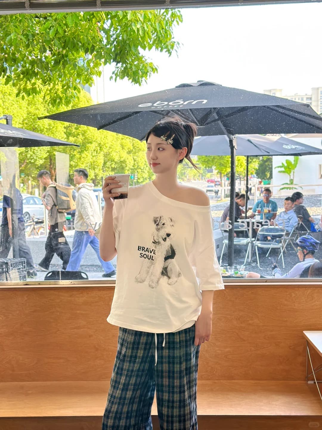 정가 경관 그림 원본 품질 캐주얼 비스듬한 어깨 반팔 강아지 프린트 티셔츠 여성 슬림해 보이는 맨위 상세 이미지 6