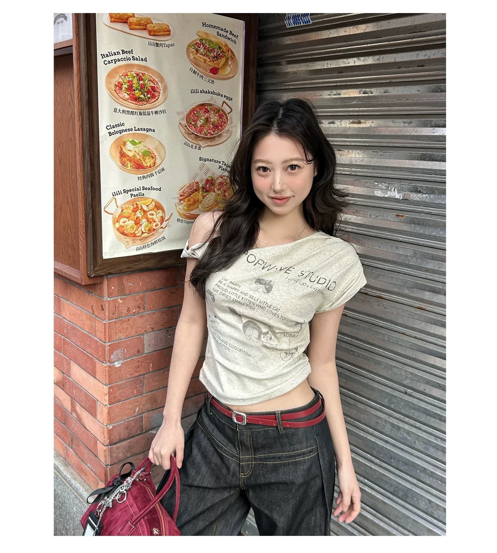 원본 품질 핫걸 비스듬한 어깨 프린트 티셔츠 여성 디자인 센스 불규칙 몸매 가꾸기 상세 이미지 8