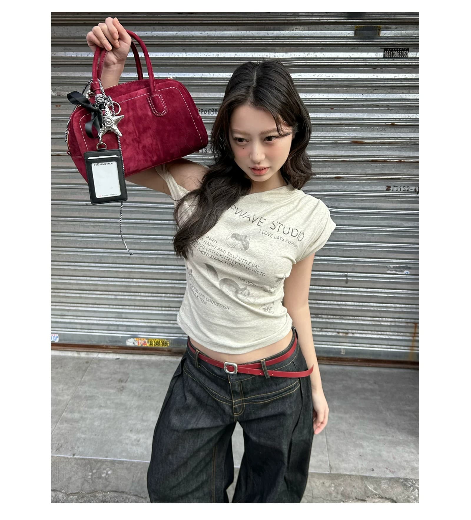 원본 품질 핫걸 비스듬한 어깨 프린트 티셔츠 여성 디자인 센스 불규칙 몸매 가꾸기 상세 이미지 12