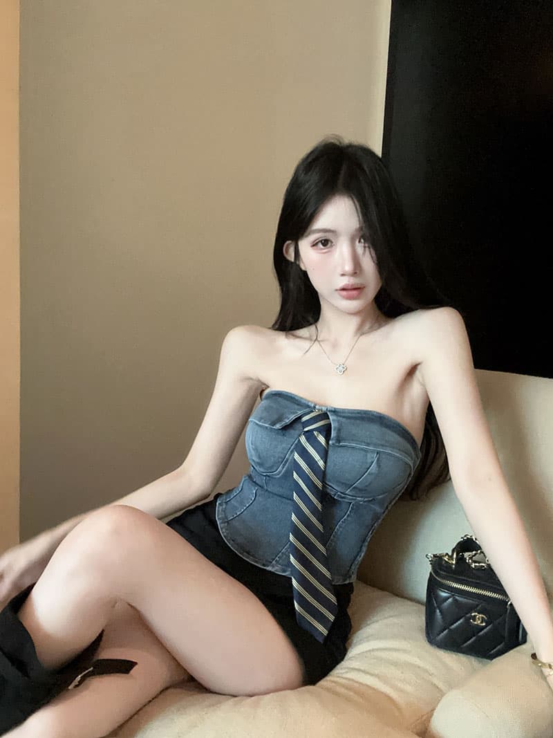실사 정가 핫걸 폴로 칼라 스트라이프 넥타이 데님 튜브탑 여성 몸매 가꾸기 슬림해 보이는 맨위 상세 이미지 7