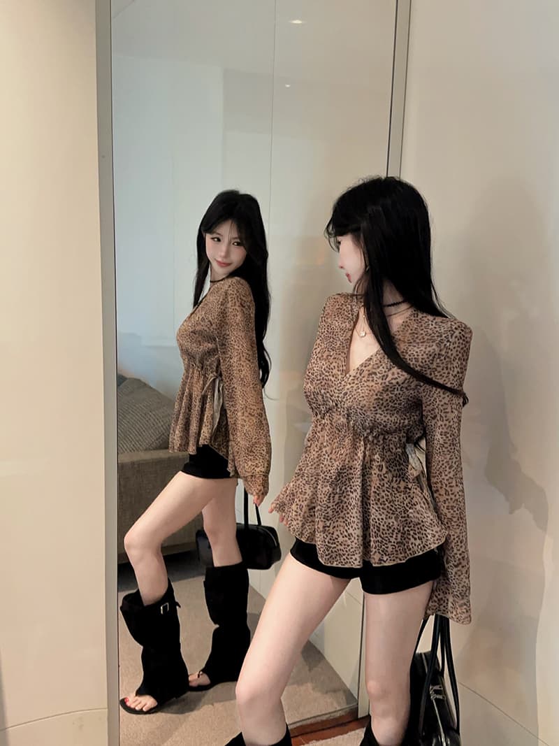 실사 정가 레트로 고급 센스 레오파드 무늬 V넥 여성 셔츠 루즈핏 슬림해 보이는 외국 가스 다용도 쉬폰 작은 셔츠 상세 이미지 6