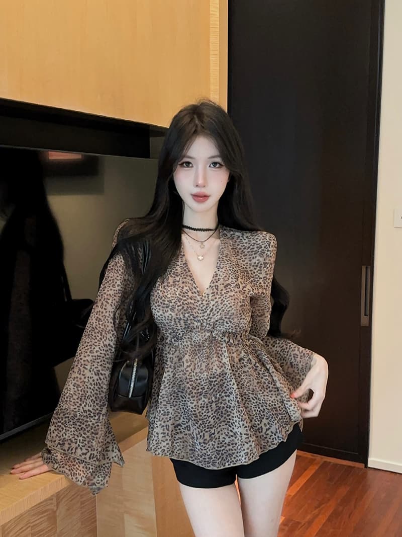 실사 정가 레트로 고급 센스 레오파드 무늬 V넥 여성 셔츠 루즈핏 슬림해 보이는 외국 가스 다용도 쉬폰 작은 셔츠 상세 이미지 12
