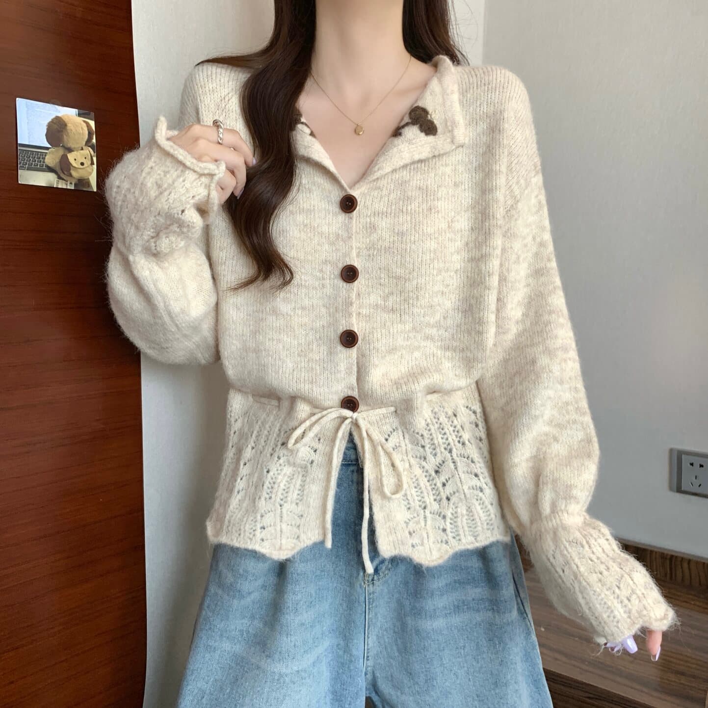 실사 빅 사이즈 여성 디자인 센스 홀로우 아웃 자카드 허리 수축 레이스업 나팔 소매 니트 스웨터 지방 mm 부드러운 찹쌀 다용도 맨위 상세 이미지 6