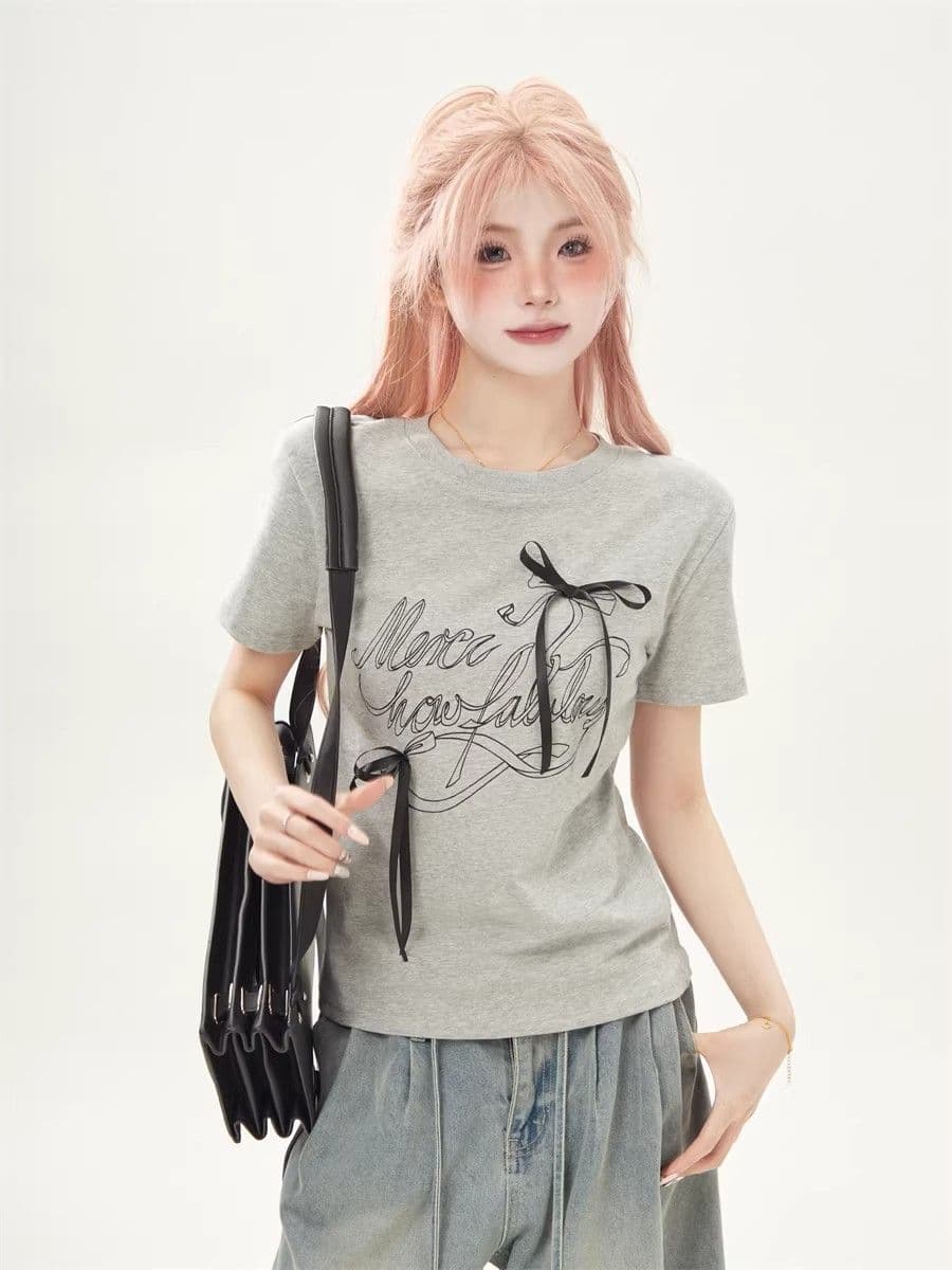 여름 회색 쇼트 스타일 맨위 달콤한 매운맛 바람 프린트 나비 매듭 긍정적 인 어깨 반팔 티셔츠 여자 이미지 4