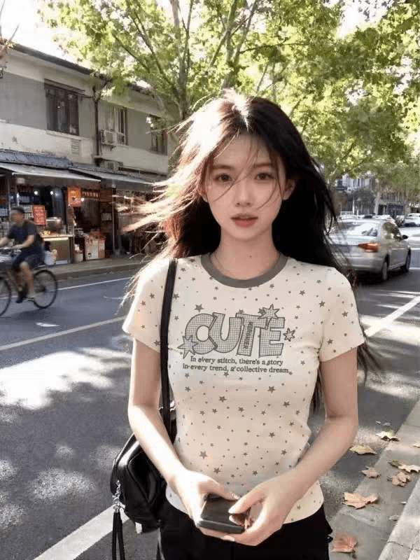 아메리칸 레트로 도트 무늬 알파벳 자수 긍정적 인 어깨 반팔 티셔츠 여성 여름 몸매 가꾸기 작은 키 고유 한 아름다운 맨위 이미지 4