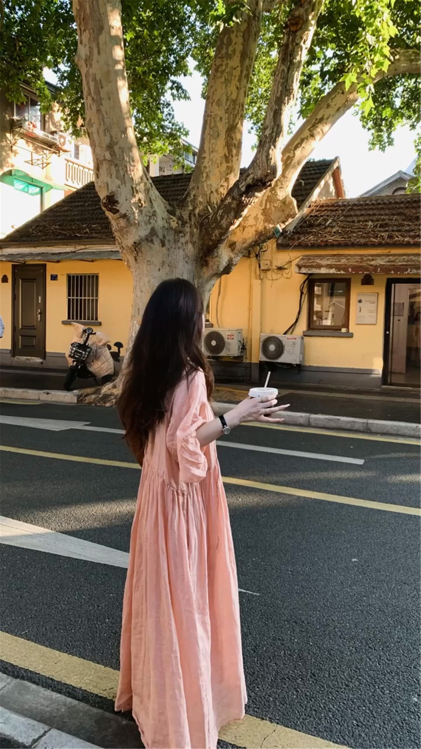 여름 드레스 새로운 빅 사이즈 um 프랑스식 V넥 레이스업 치마 문예 느긋한 바람 루즈핏 큰 진자 롱 코트 드레스 상세 이미지 5