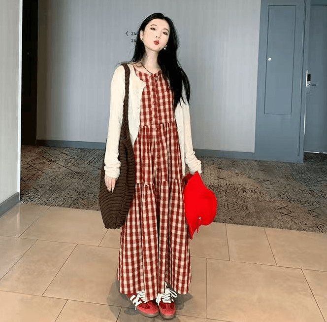 여름 드레스 새로운 빅 사이즈 빨간색 체크무늬 캐미솔 드레스 착용 가져 가라. 해변가 휴가 아름다운 롱 스커트 이미지 2