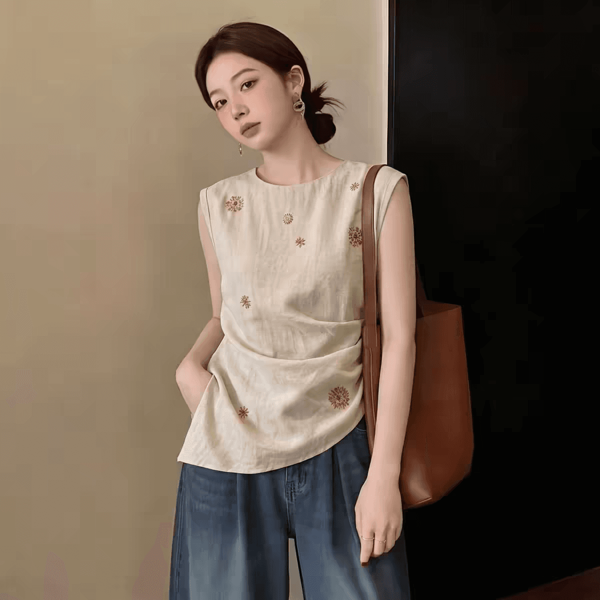 여름 새로운 빛 요리 한 바람 꽃 자수 민소매 조끼 여성 베이지 색 허리 수축 오래된 돈 바람 빅 사이즈 맨위 상세 이미지 3