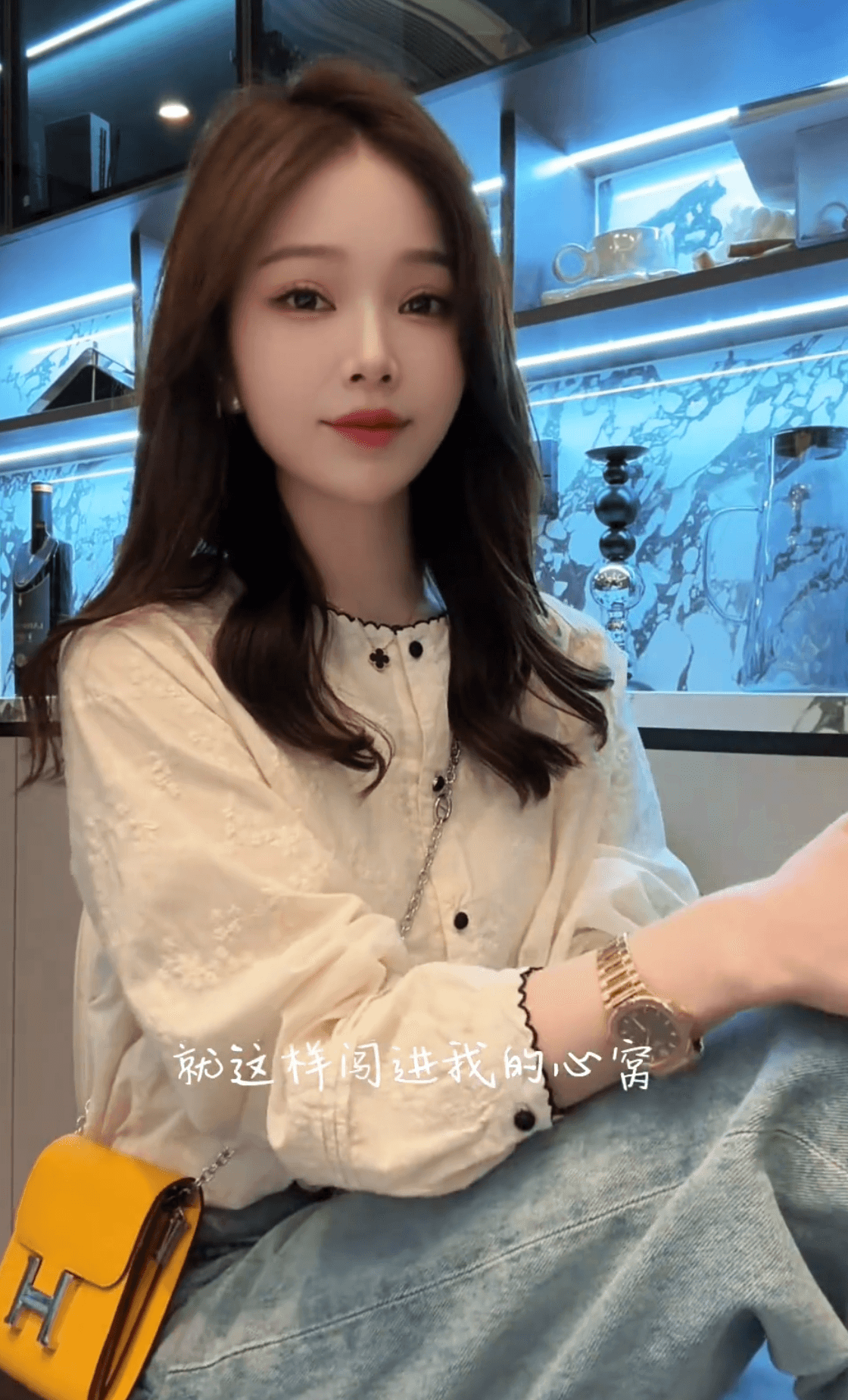 가을 의상 새로운 한국 소녀 작은 샤넬 스타일 품격 화이트 패션 캐주얼 다용도 셔츠 이미지 2