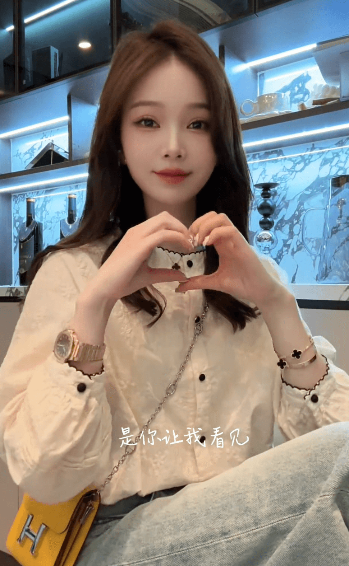 가을 의상 새로운 한국 소녀 작은 샤넬 스타일 품격 화이트 패션 캐주얼 다용도 셔츠 이미지 4
