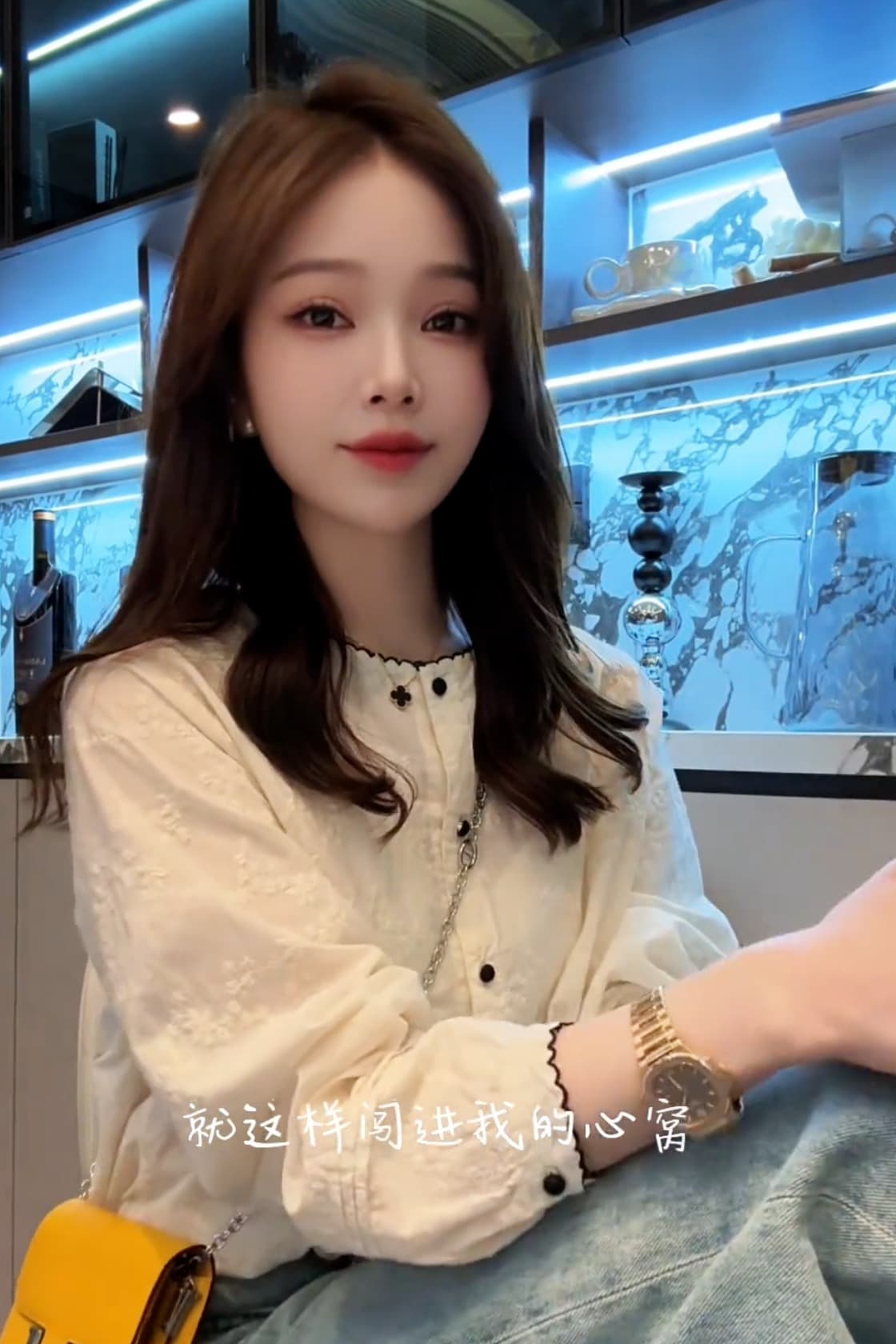 가을 의상 새로운 한국 소녀 작은 샤넬 스타일 품격 화이트 패션 캐주얼 다용도 셔츠 이미지 6