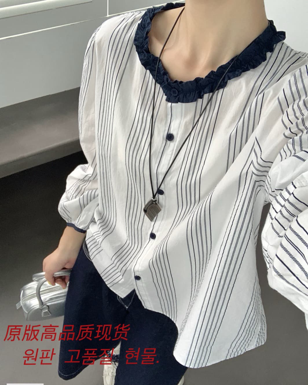 가을 의상 새로운 라운드 넥 스트라이프 면 린넨 여성 셔츠 한 부서 루즈핏 프릴 디자인 센스 맨위 트렌디 섹션 셔츠 상세 이미지 7