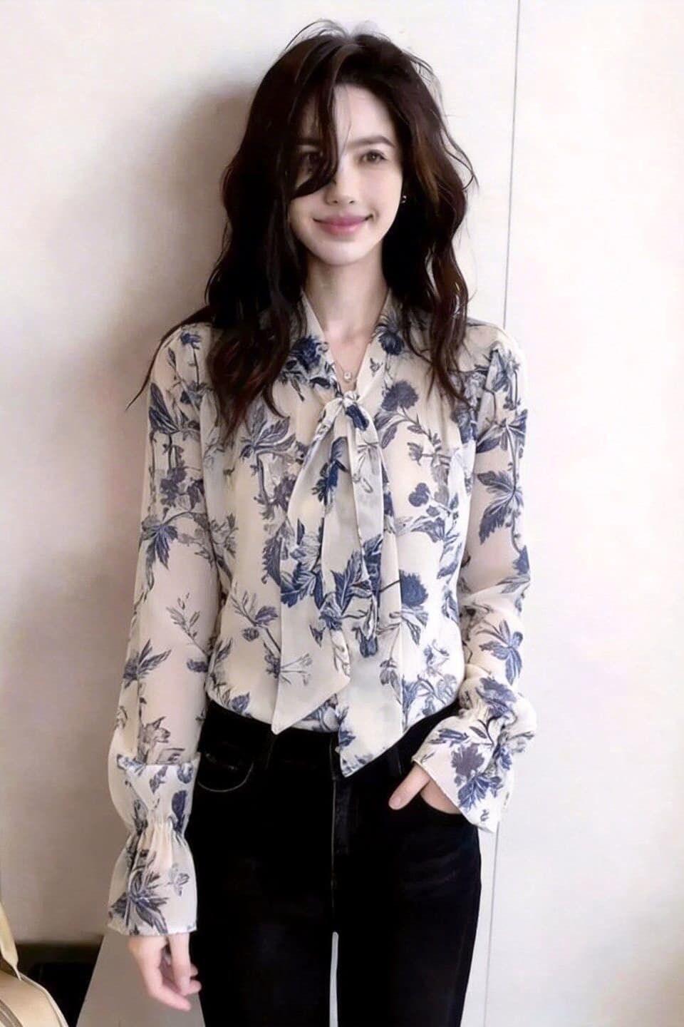가을 의상 새로운 슬림해 보이는 쉬폰 출퇴근 바람 꽃무늬 리본 셔츠 디자인 센스 긴팔 레이스업 맨위 슈퍼 잘 생긴 이미지 6