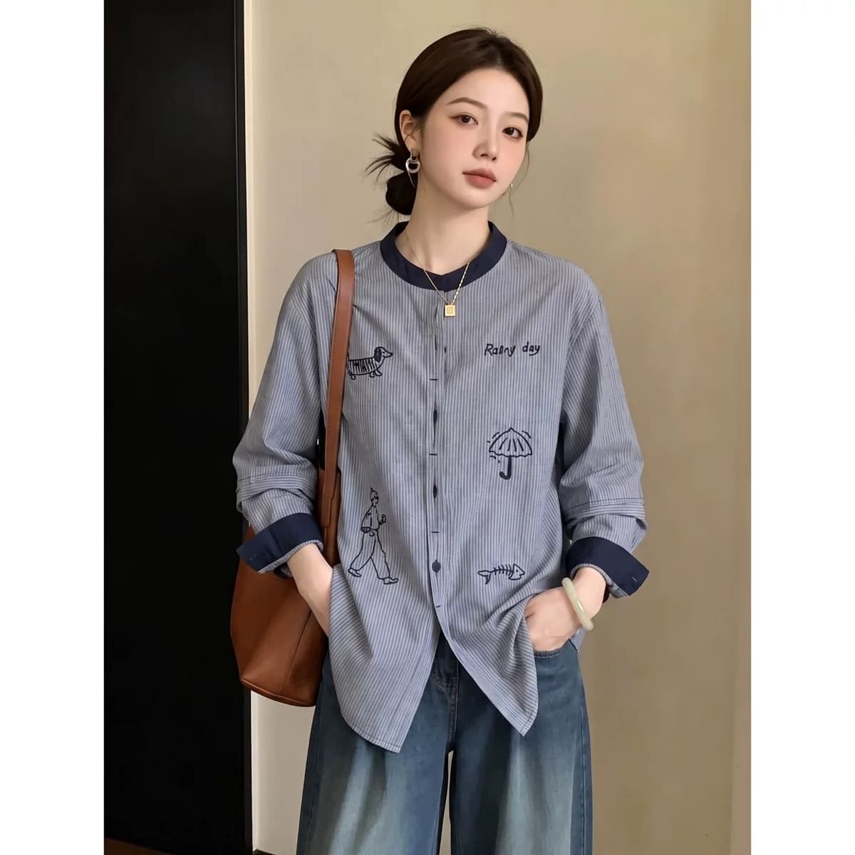 가을 의상 새로운 유럽 역 유럽 상품 낙서 자수 수직 기사 라운드 넥 여성 셔츠 루즈핏 셔츠 맨위 상세 이미지 4