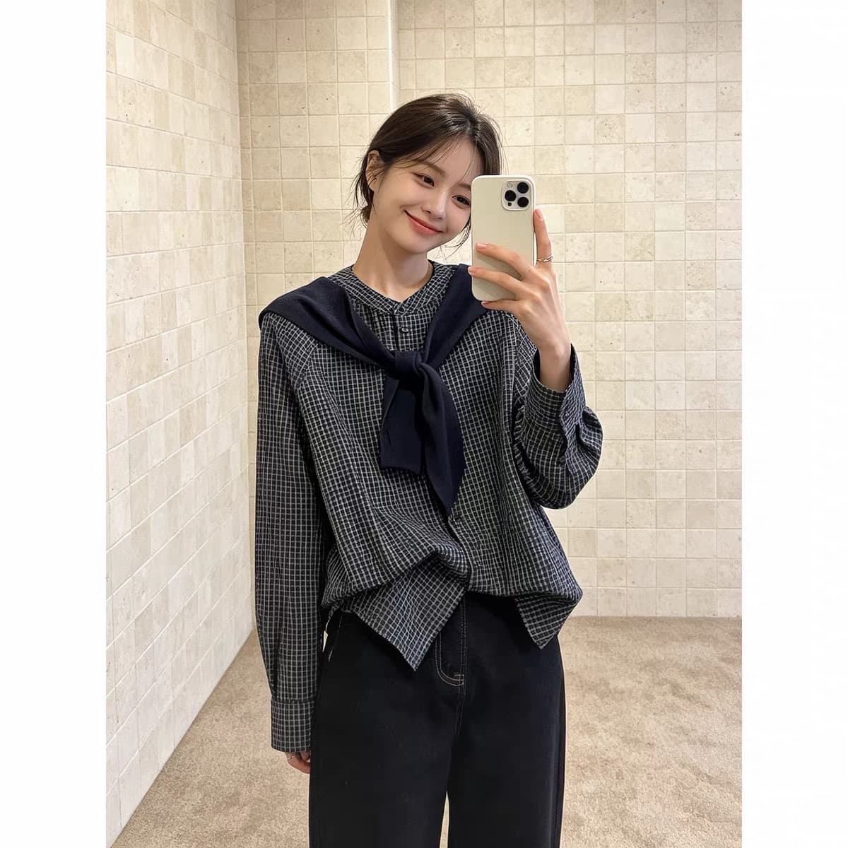 가을 의상 새로운 프랑스식 레트로 체크무늬 숄 긴팔 셔츠 여성 레저 품격 셔츠 루즈핏 맨위 이미지 3