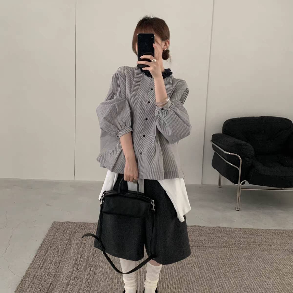 가을 의상 새로운 유럽 역 프릴 네클라인 루즈핏 벌룬 소매 인형 셔츠 스트라이프 셔츠 상세 이미지 3