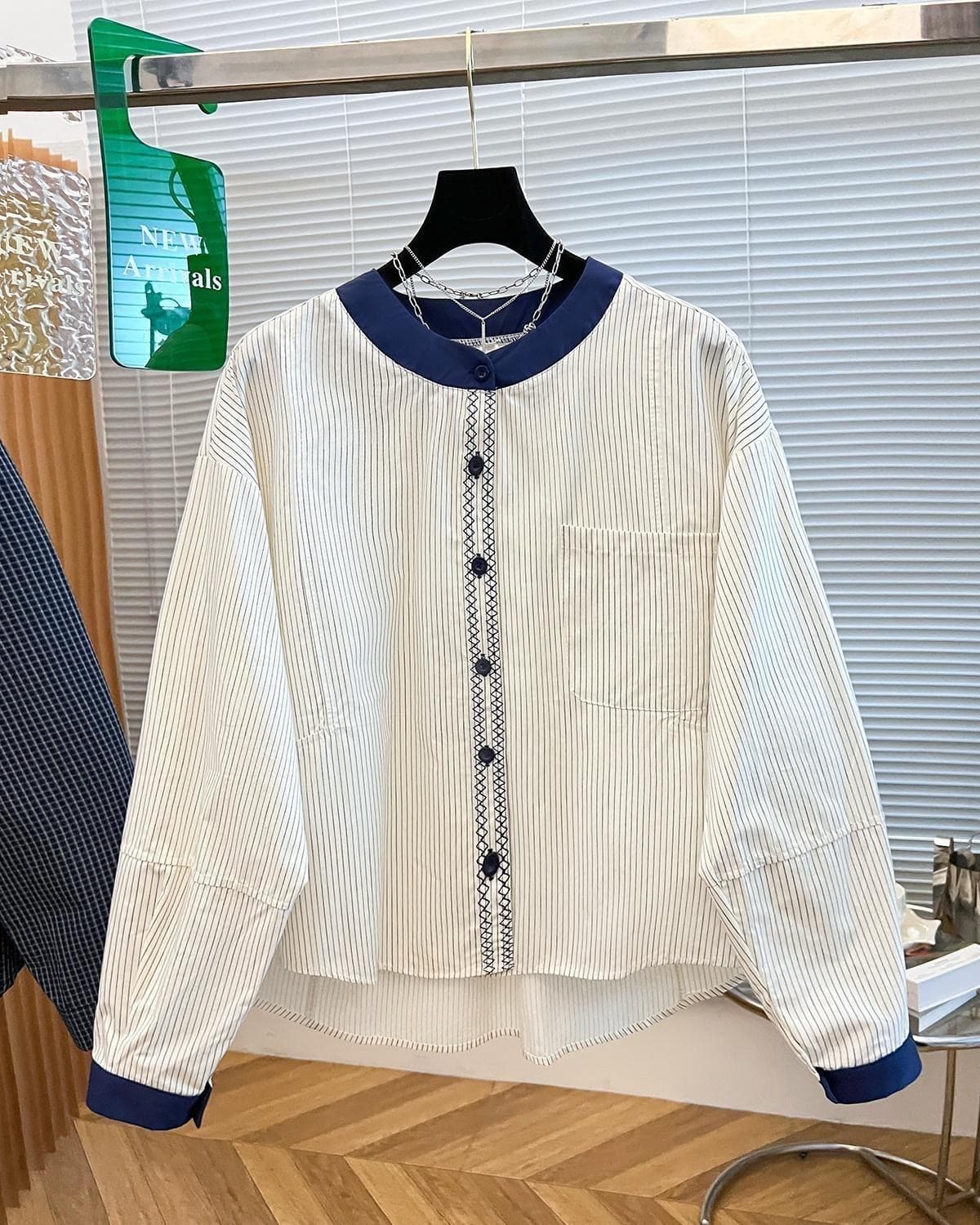 가을 의상 새로운 한 부서 슈퍼 잘 생긴 배색 라운드 넥 스트라이프 긴팔 셔츠 고급 센스 chic Chic 맨위 작은 셔츠 상세 이미지 3