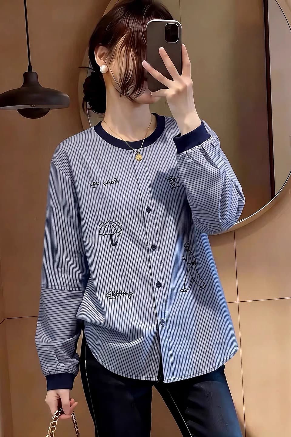 가을 의상 새로운 유럽 역 유럽 상품 낙서 자수 수직 기사 라운드 넥 여성 셔츠 루즈핏 셔츠 맨위 이미지 6