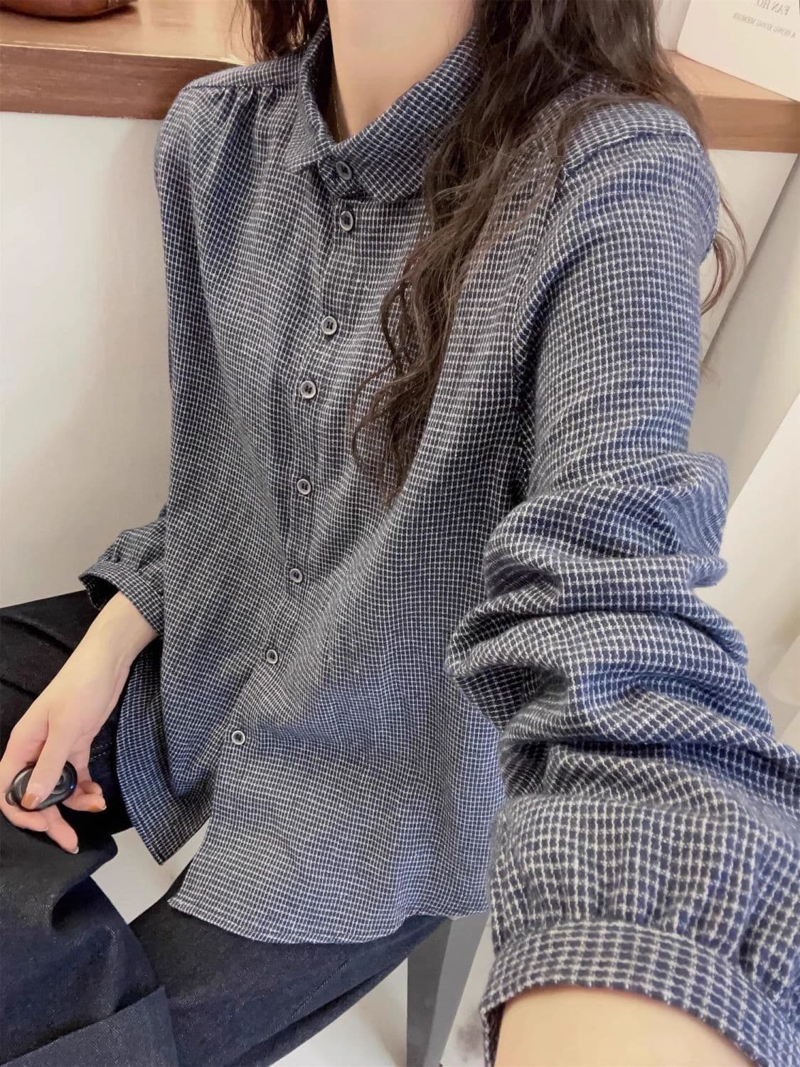 가을 의상 새로운 유럽 상품 체크무늬 긴팔 셔츠 여성 문예 레트로 벌룬 소매 폴로 칼라 오픈 가디건 셔츠 상세 이미지 2