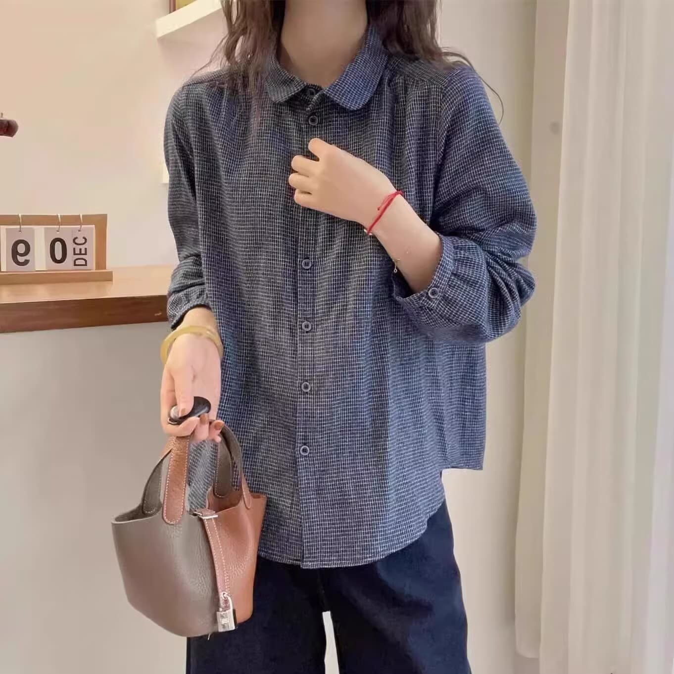가을 의상 새로운 유럽 상품 체크무늬 긴팔 셔츠 여성 문예 레트로 벌룬 소매 폴로 칼라 오픈 가디건 셔츠 상세 이미지 6