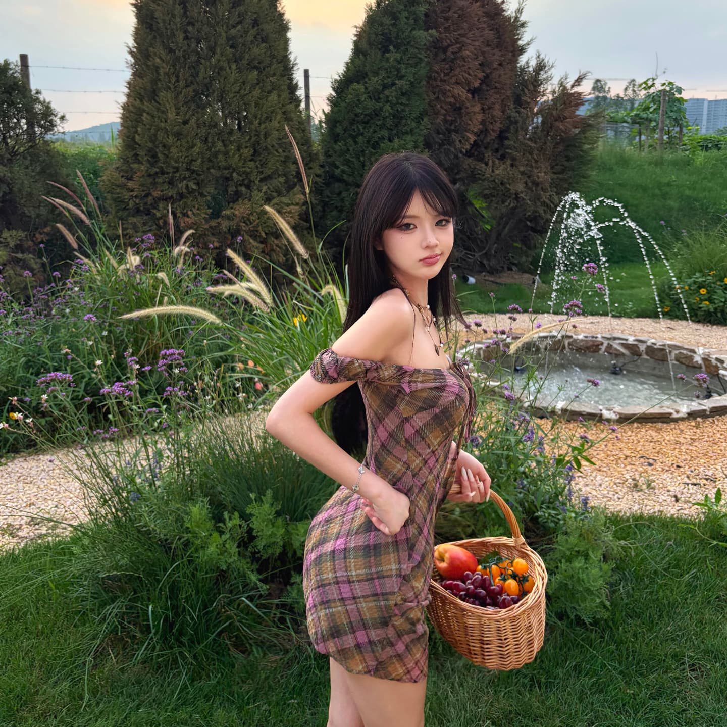 달콤한 부서 격자 체크무늬 미학 2026 여름 새로운 여성 레트로 체크무늬 허리 수축 드레스 이미지 4