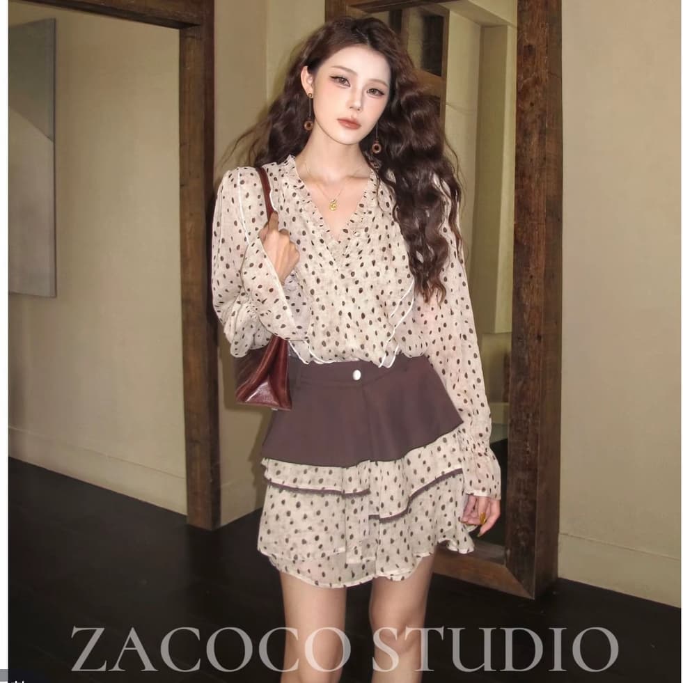 zacoco 주말 시간 여름 프랑스식 도트 무늬 V넥 허리 수축 슬림해 보이는 품격 표지 고기 긴팔 미니 스커트 이미지 2