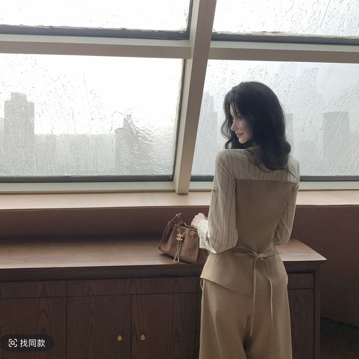 barb chill 지능 세련된 페이크 레이어드 셔츠 맨위 넓은 다리 정장 바지 세트 상세 이미지 7